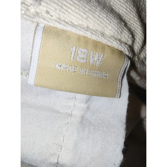 Michael Kors Size 18W Off White Bootcut Jeans Silver Hardware Comfortable - Picture 4 of 16